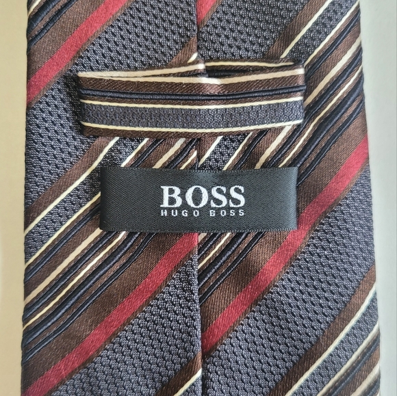 Elegant Hugo Boss Tie. Made in Italy. Mint condition - Picture 3 of 7